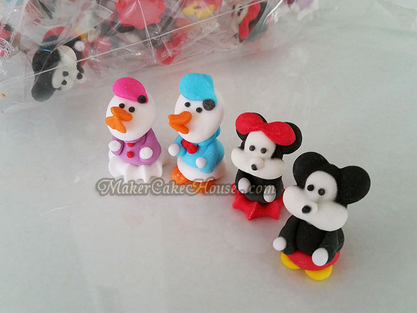 ตุ๊กตาไอซิ่งรูปมิกกี้เม้าส์ และเพื่อน ( 20 ชิ้น )