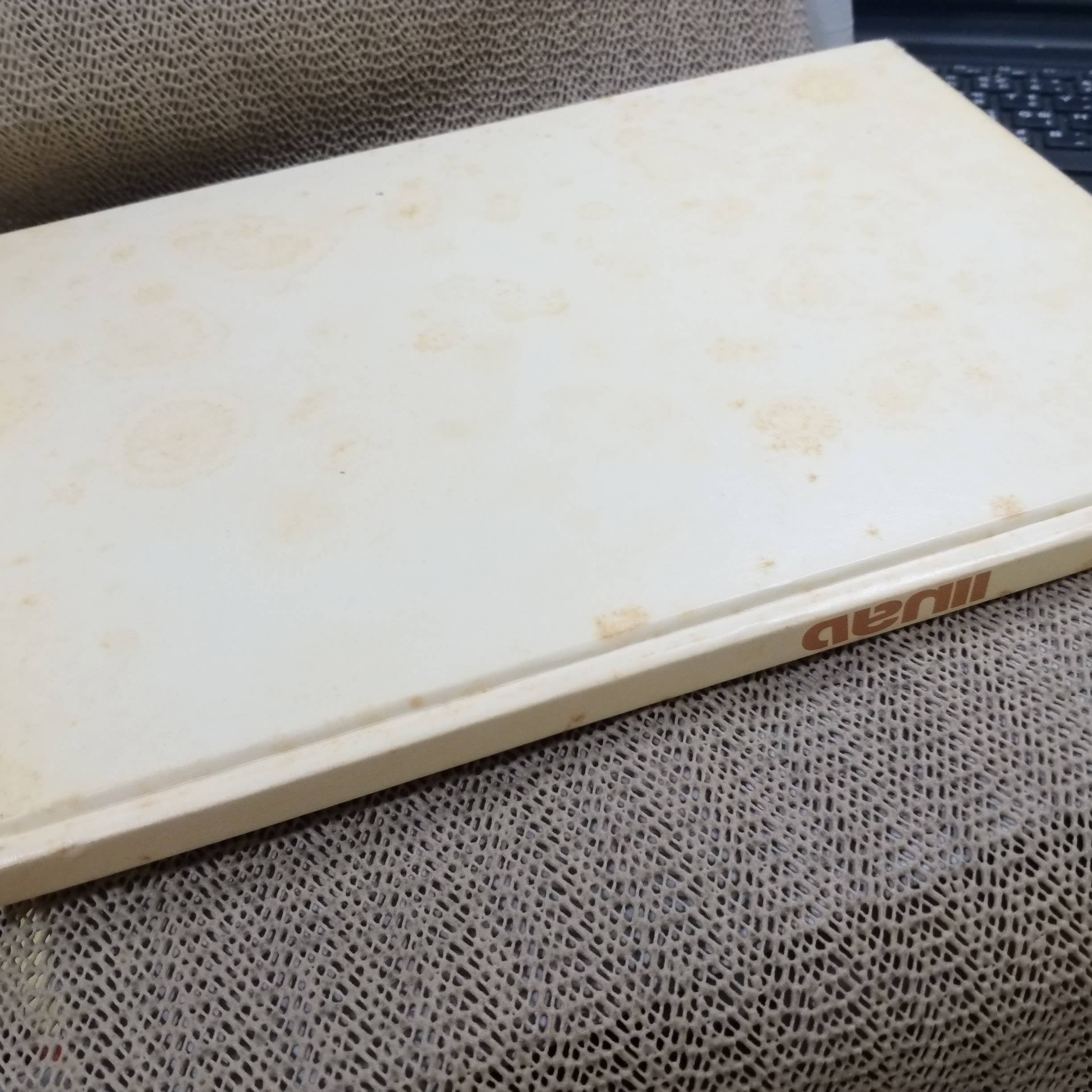 ขุมทรัพย์ความรู้สำหรับเด็ก เรื่อง แมลง สภาพดี มีจุดเหลืองประปรายตามเวลา