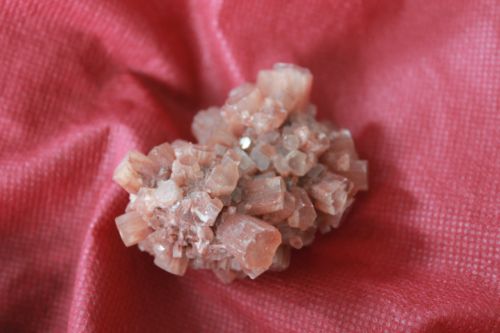หินอราโกไนต์ ( Aragonite )