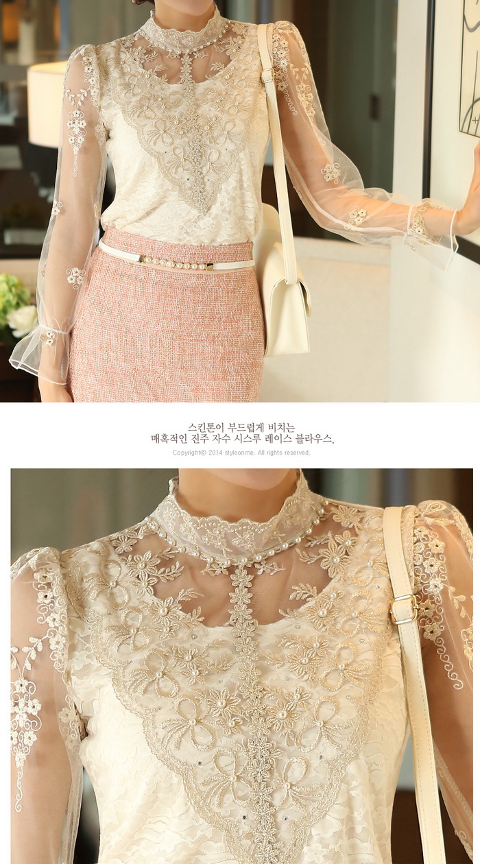 ***พร้อมส่ง***เสื้อลูกไม้แขนยาวผ้าตาข่ายครีม ปักดิ้นทอง หรูหรามากๆค่ะ