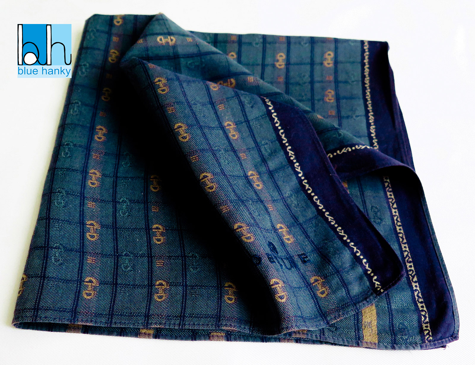 #130 18" CELINE ผ้าเช็ดหน้ามือ2 สภาพดี ผ้าเช็ดหน้าผืนใหญ่