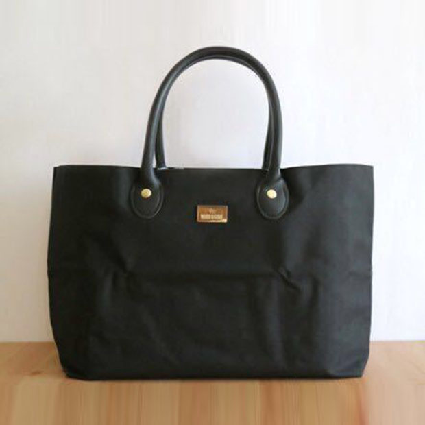***หมดแล้ว Mary Quant กระเป๋าโท้ท และ กระเป๋าลายเดซี่