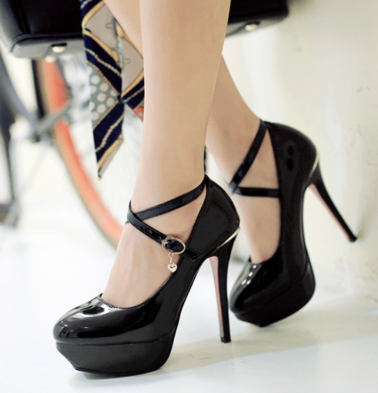 รองเท้าคัดชูหนังแก้วสายไขว้หน้า ไซต์ 34-43 สีดำ/ชมพู/แอพพริคอท
