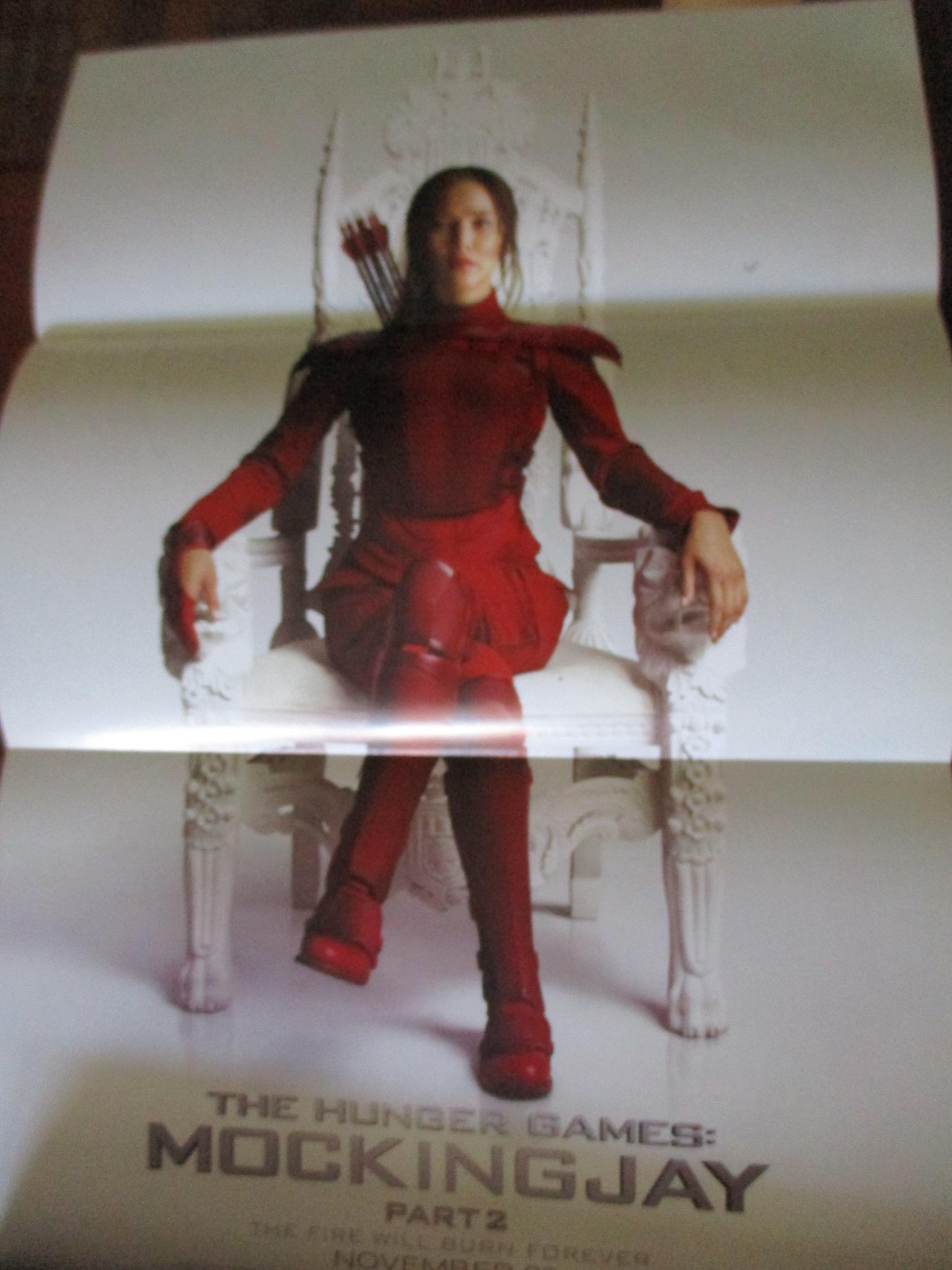 นิตยสารSTARPICS สตาร์พิค SPxxx ฉบับพิเศษ THE WORLD OF THE HUNGER GAMES มีโปสเตอร์ในเล่ม