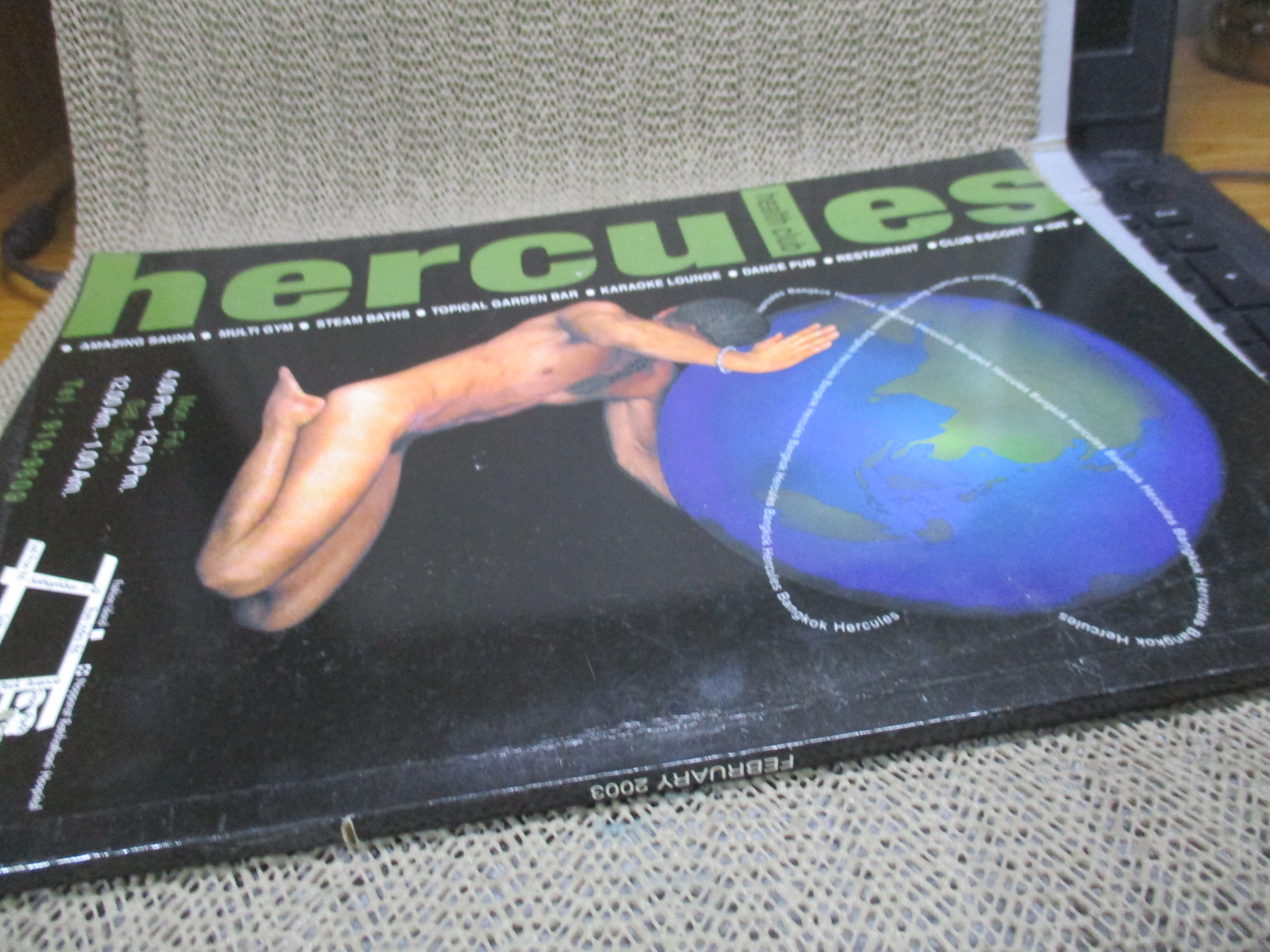 นิตยสาร DOOR VOL.35 สภาพดี นายแบบ2คนทำกิจกรรมร่วมกัน