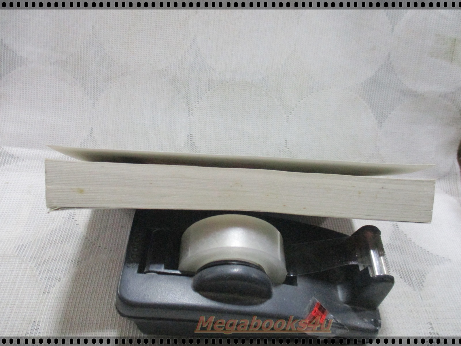 ธิดาสลัม แปลโดย คานนท์