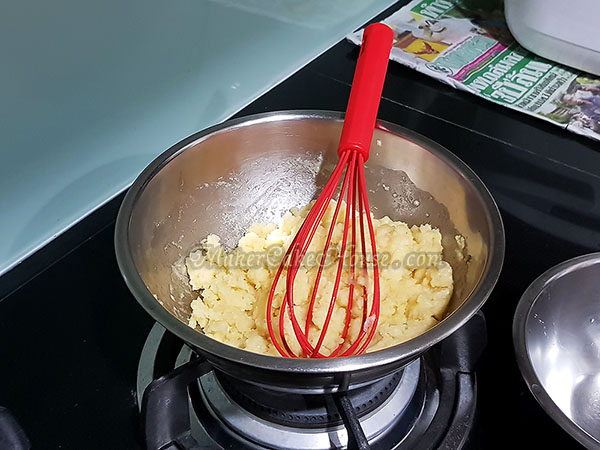 สูตรและวิธีทำเอแคลร์ ไส้คัสตาร์ดทุเรียน 4