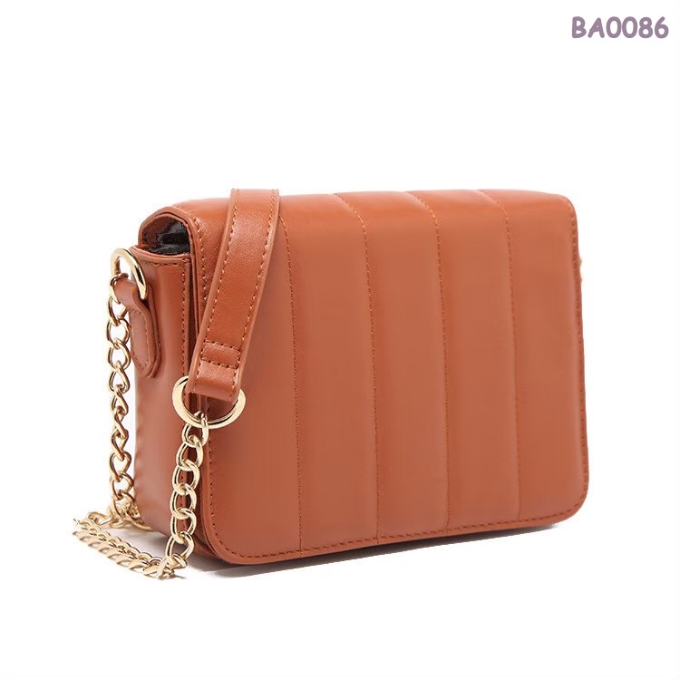 FOREVER 21 Handbag Crossbody กระเป๋าสะพายหนัง PU