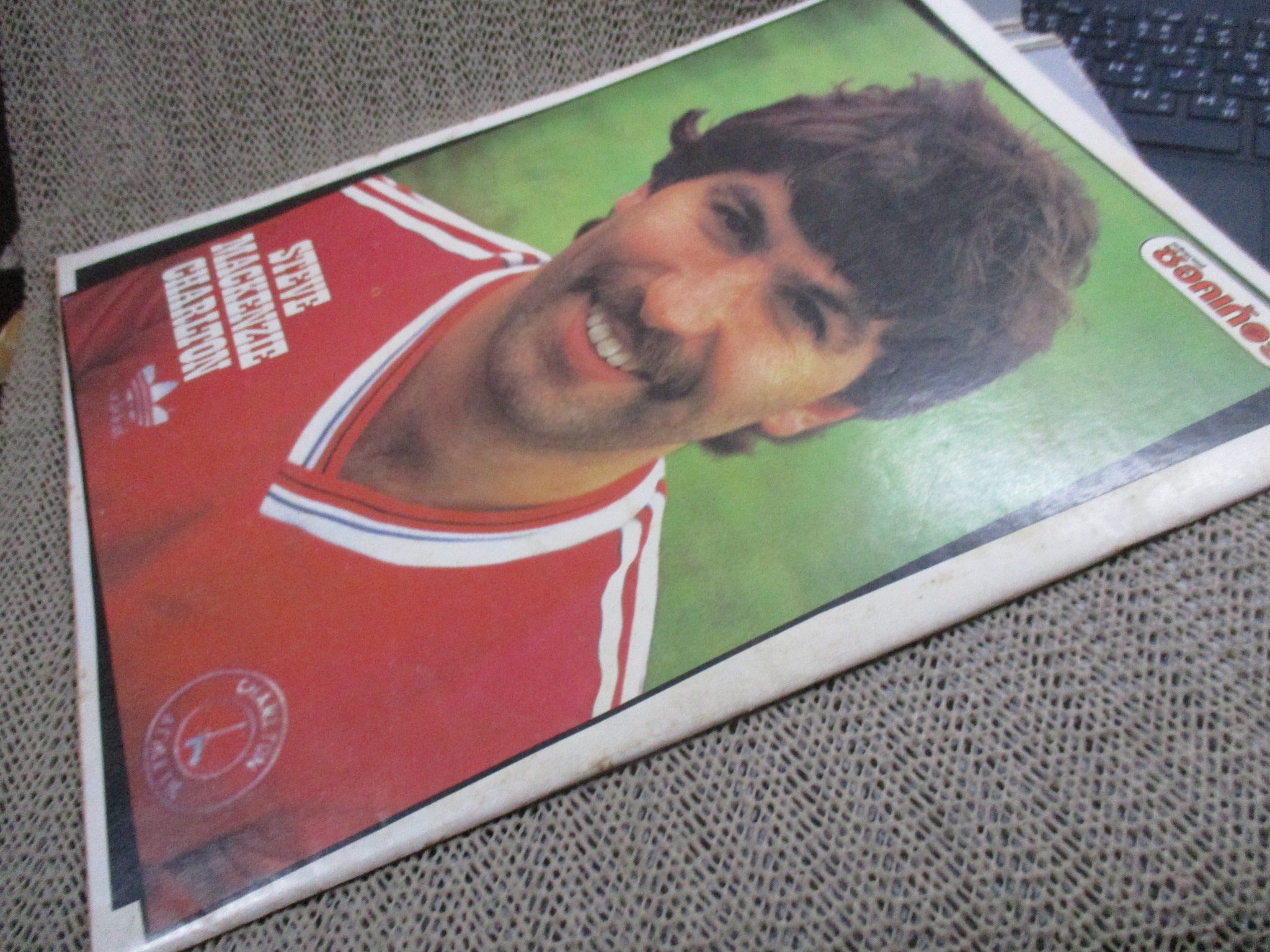 สตาร์ซอคเกอร์นิวมิดวีค ฉบับที่207 ปี2530 ตำหนิ หน้ากลางไม่มี