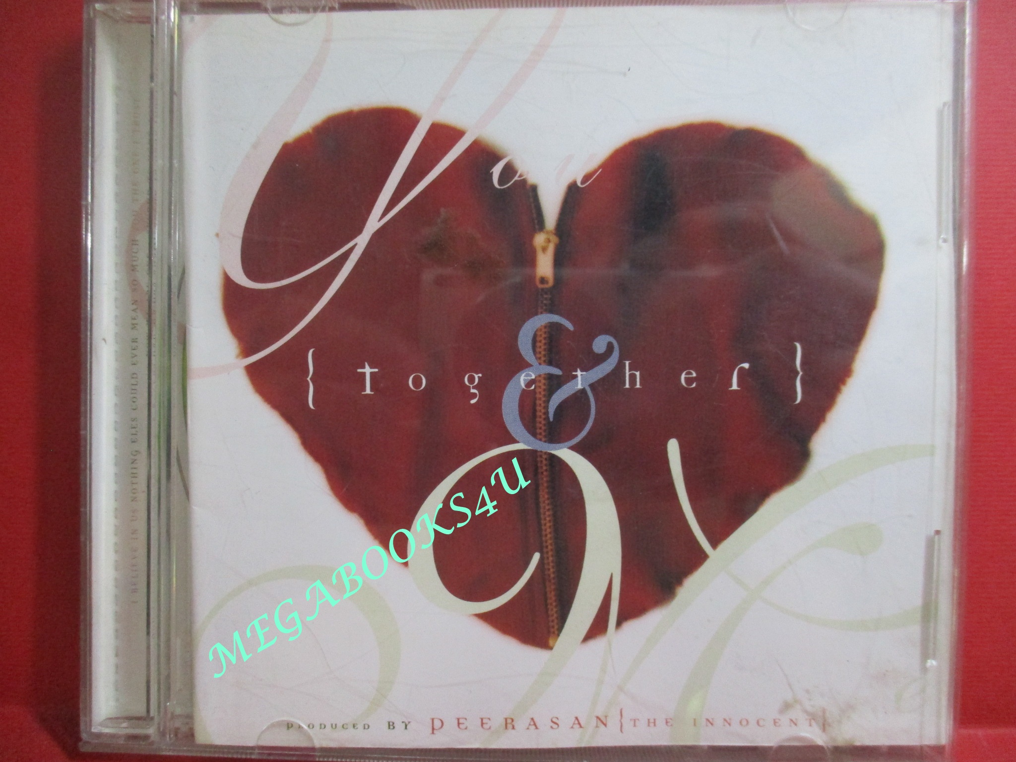 ซีดีเพลงไทยสากล รวมฮิต อัลบั้ม LOVE TOGETHER // ปกสวย แผ่นสวย มีรอยนิดเดียว