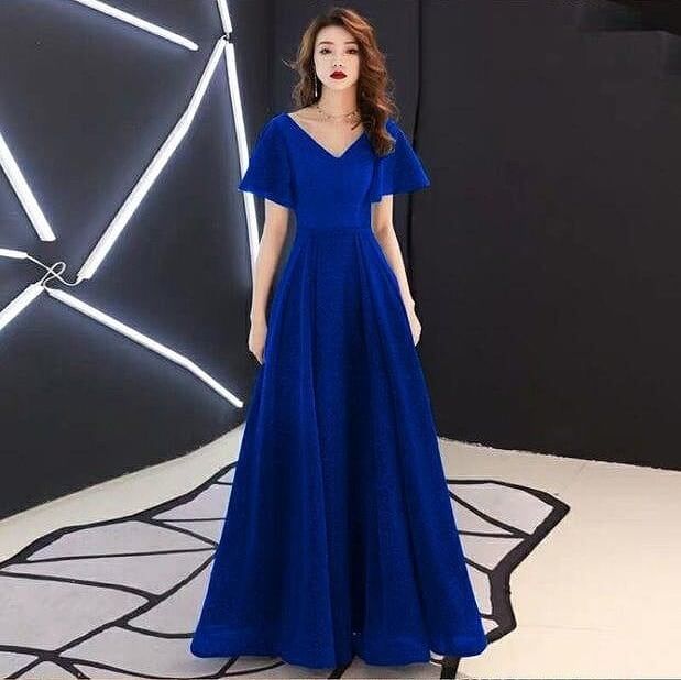 ***พร้อมส่ง***ชุดราตรียาวสีน้ำเงิน ผ้ากลิตเตอร์สะท้อนแสงระยิบระยับสวยมากๆๆค่ะ