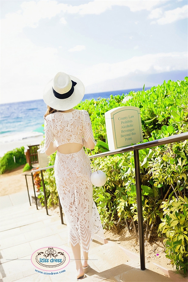 **หมดค่ะ**เดรสลูกไม้ซีทรู+สายเดี่ยวซับใน แขนสามส่วน ด้านหลังดีไซน์เปิดหลังเล็กน้อย เหมือนแบบใส่แล้วลุคสวยเซ็กซี่มากๆค่ะ