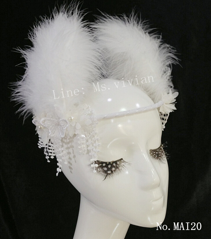 MAI20 มงกุฎขนฟู ห้อยระย้าข้าง(งาน handmade)**สินค้ามีจำกัด**