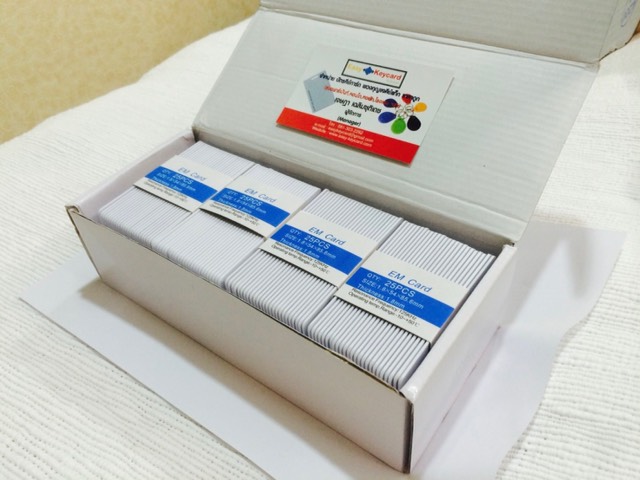 บัตรคีย์การ์ด (เเบบหนา) (Proximity 125Khz.) ระยะไกล 125 KHz. **ไม่รันเลขบัตร**
