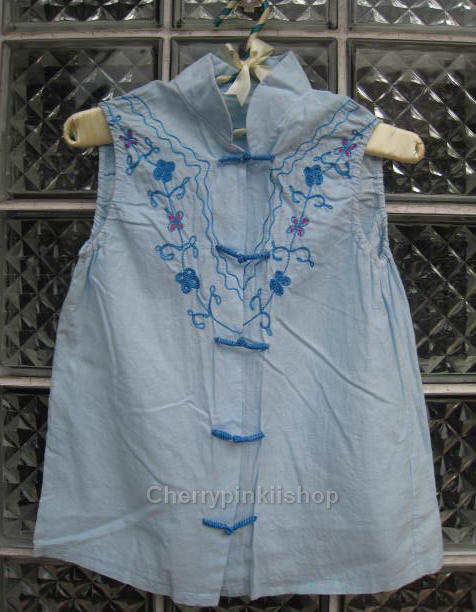 เสื้อคอจีน สีฟ้า ผ้า cotton ปักลวดลายดอกไม้สวย ใส่สบาย Made in Hongkong