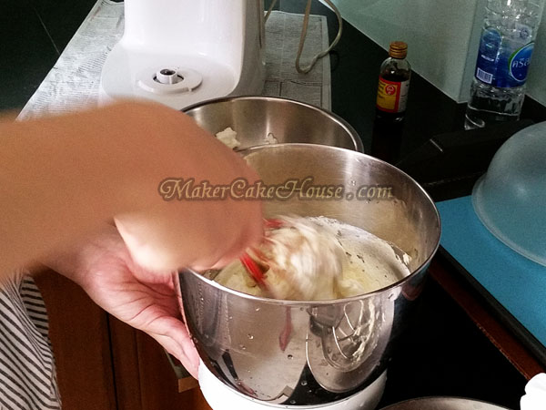 วิธีทำเรดเวลเว็ทเค้ก (Red VElvet Cake) 25