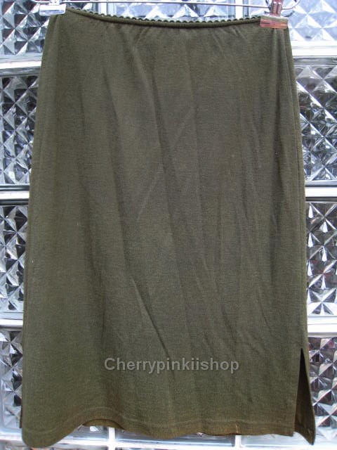 กระโปรง สีเขียว เอวยางยืด ใส่สบาย