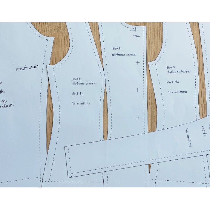 แพทเทิร์นเสื้อจิตรลดาแบบแขนจีบ แพทเทิร์นผ้าถุงสำเร็จป้ายหน้าซิปหลัง (แยกขายแพทเทิร์นเสื้อกับผ้าถุง) ซื้อพร้อมกันมีส่วนลด