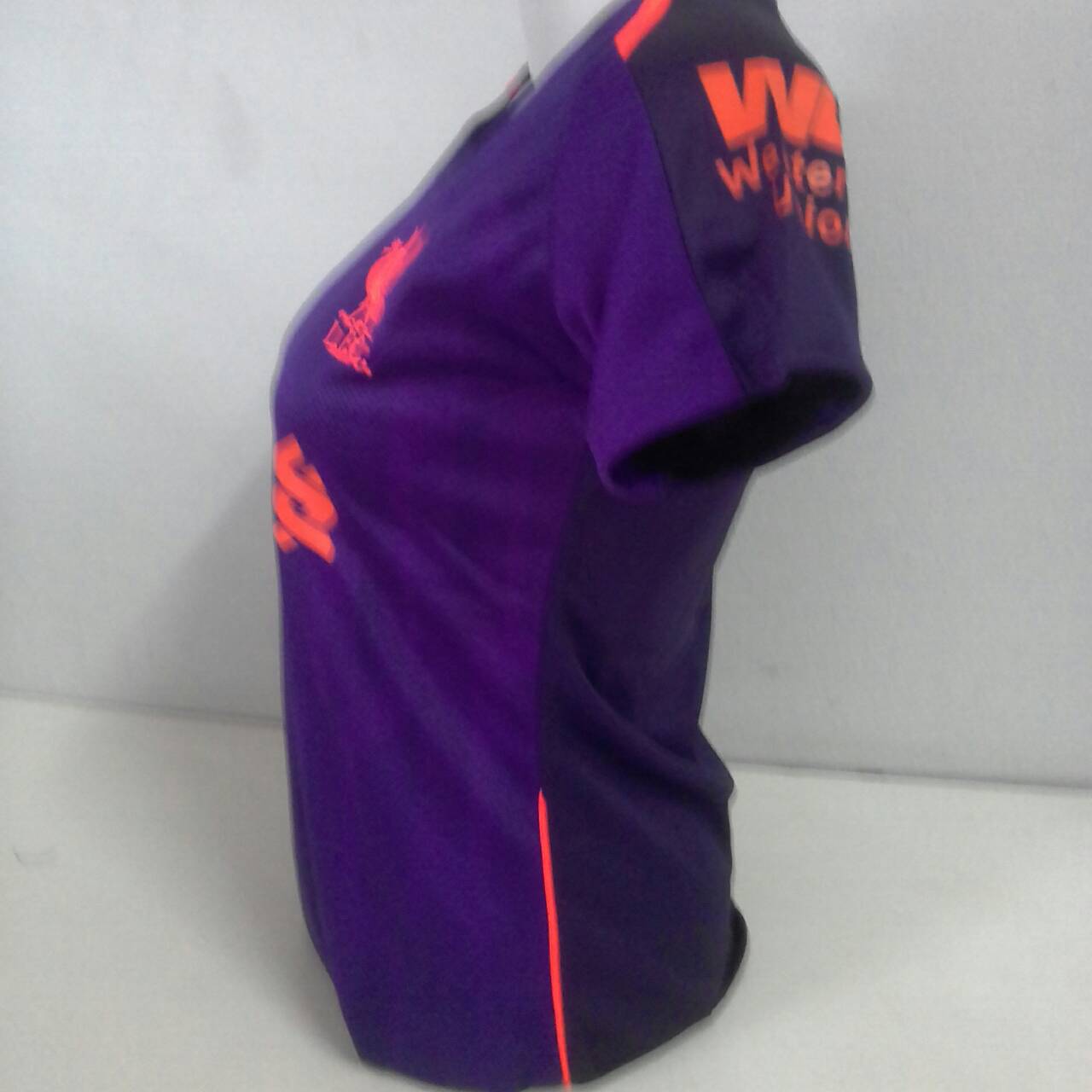 เสื้อบอลหญิงลิเวอร์พูลเยือน2018-2019