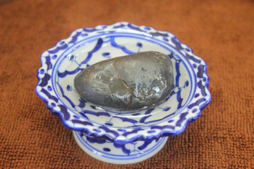 อกธรณีหรือแร่ดูดทรัพย์