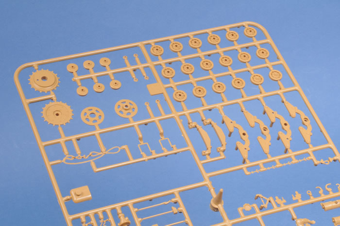 1/35 Carro Armato M13/40