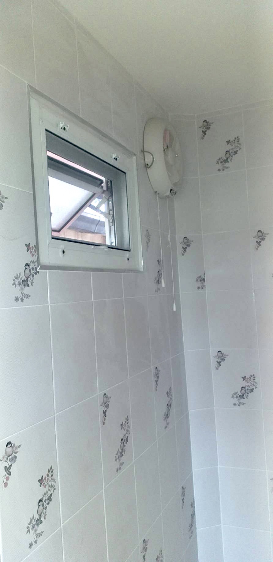 บ้านน็อคดาวน์ ทรงปั่นหยา ขนาด 4*6 เมตร พร้อมระเบียง 2*3 เมตร ชุดประตูสไลด์