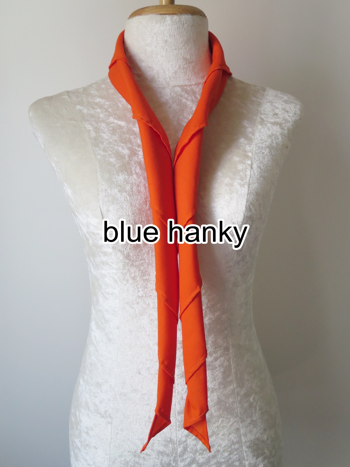 30ผืน สีส้มเข้ม สามเหลี่ยม120ซม ลูกเสือ