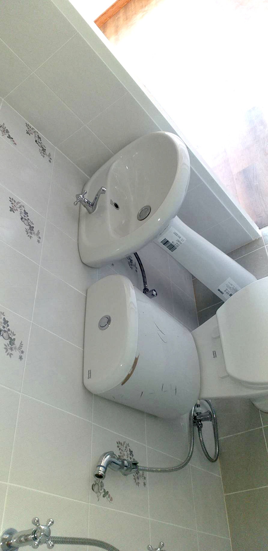 บ้านน็อคดาวน์ ทรงปั่นหยา ขนาด 4*6 เมตร พร้อมระเบียง 2*3 เมตร ชุดประตูสไลด์