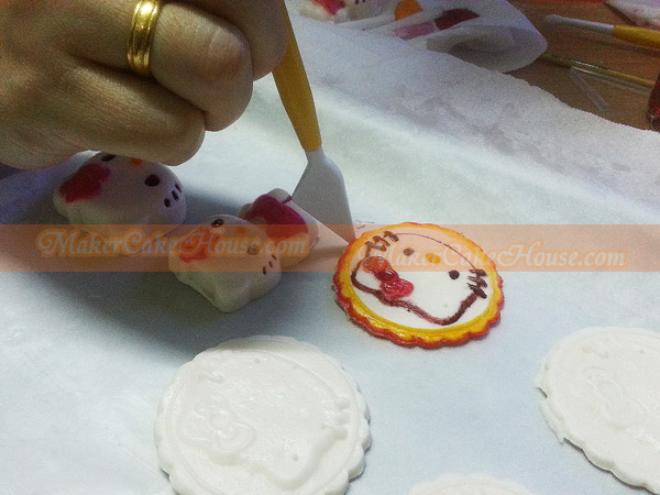 วิธีใช้ชุดแกะสลักฟองดอง By Maker Cake House