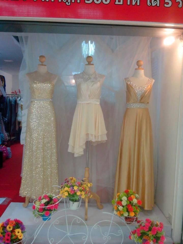 ชุดออกงาน ชุดไปงานให้เช่า