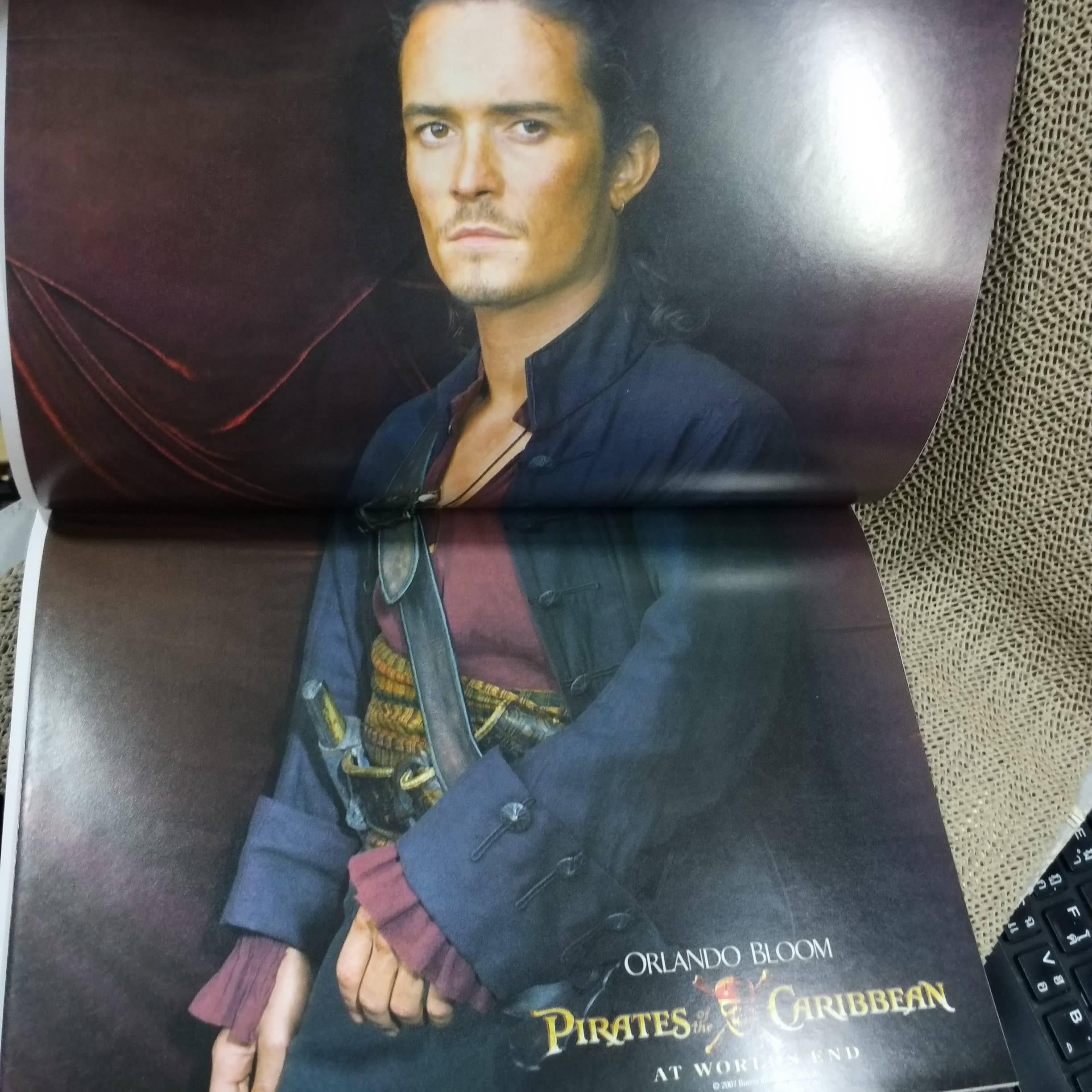 นิตยสารเอนเตอร์เทน Entertain ฉบับที่0933 ปี2550 โปสเตอร์หน้ากลาง สวยลากใส้