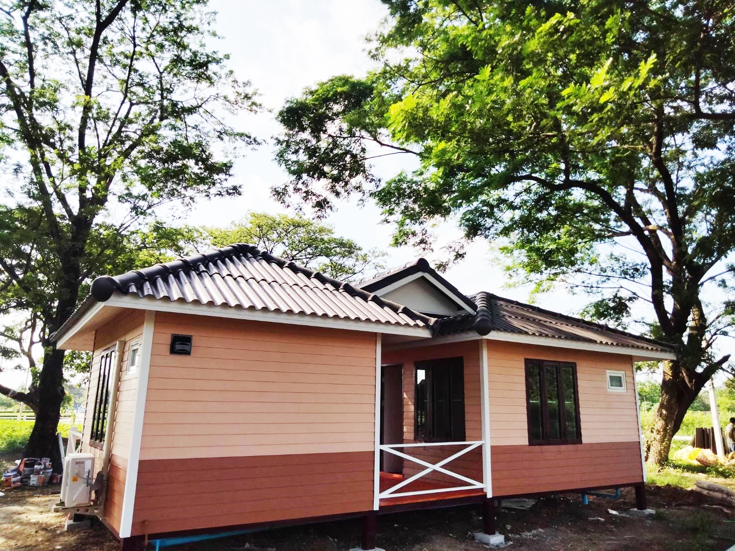 บ้านน็อคดาวน์ ขนาด 4*6 และ 3*4 พร้อมระเบียงกลางบ้าน