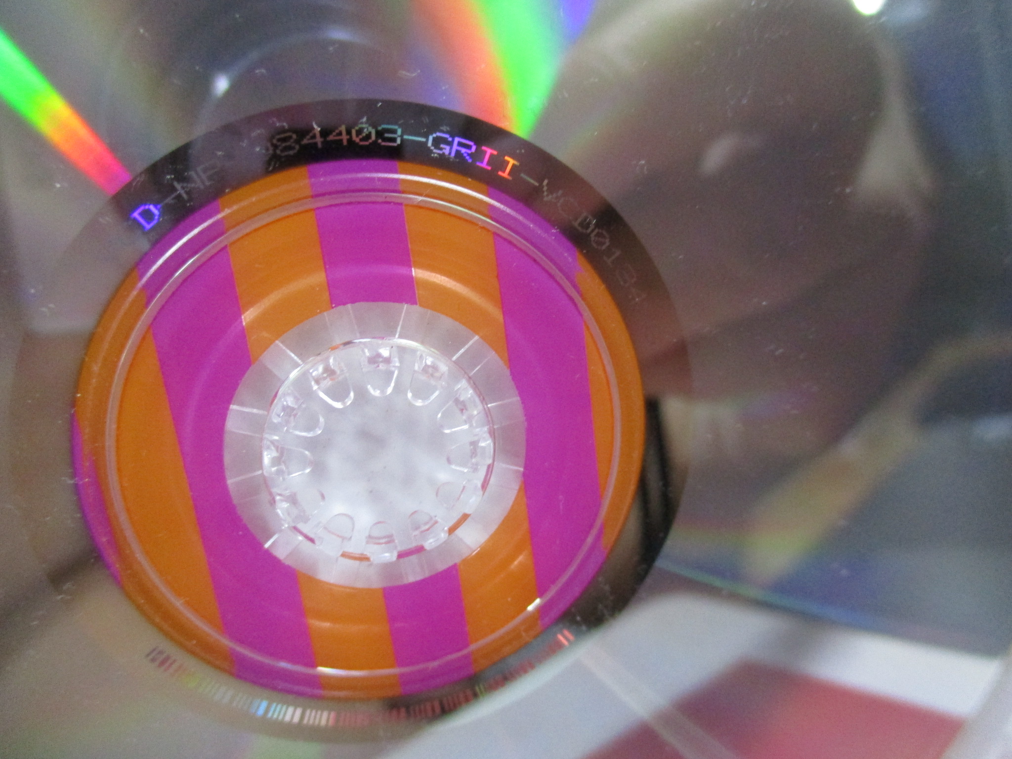 ซีดีเพลงไทยลูกทุ่ง คาราโอเกะ คุณลำใย ลูกนก สุภาพร ///ปกดี แผ่นมีรอยบ้าง