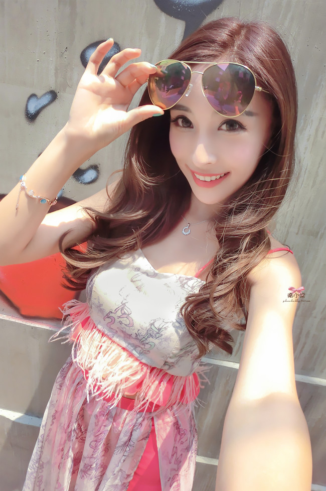 **หมดค่ะ**เสื้อสายเดี่ยวเอวลอยแต่งระบาย+กางเกงกระโปรงดีไซน์เก๋ๆ จะใส่ไปเที่ยว หรือ chic chic ริมทะเลก็เริศคร้า