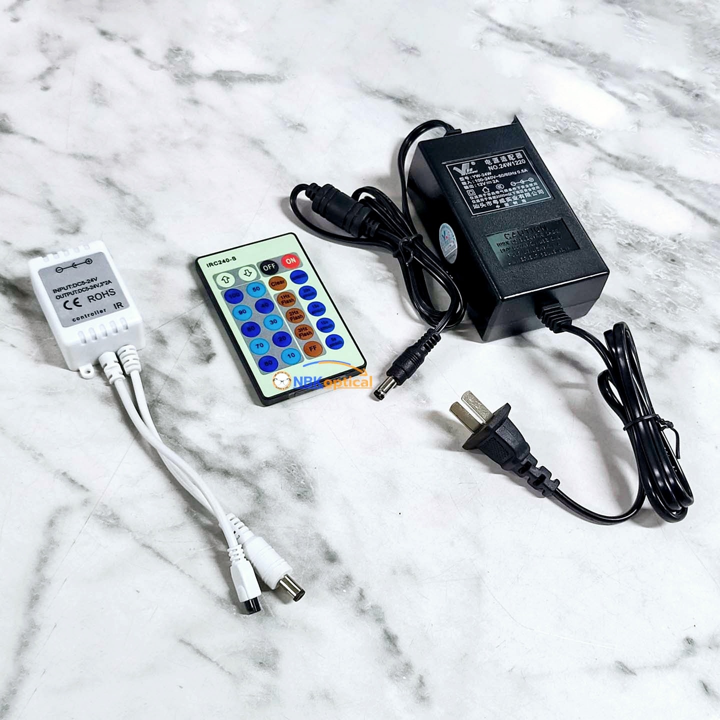 ป้ายวัดสายตามองไกล ระยะทดสอบ 6 เมตร (และระยะ3 เมตรได้) ไฟLED (Snellen chart) LED VISION CHART 85 (รังผึ้ง)