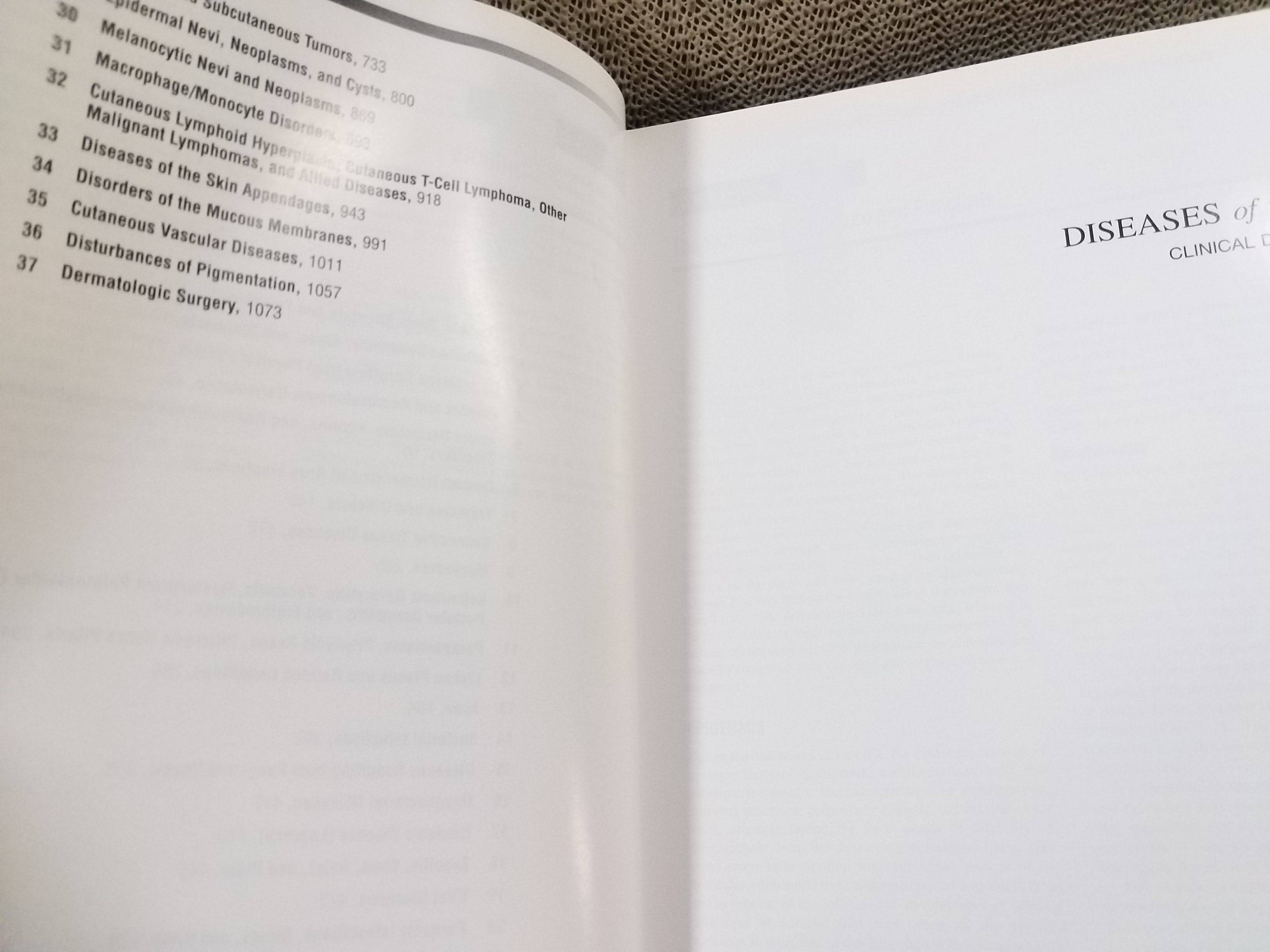 หนังสือปกแข็ง โรคผิวหนัง Andrews' Diseases of the Skin: Clinical Dermatology 9th Edition