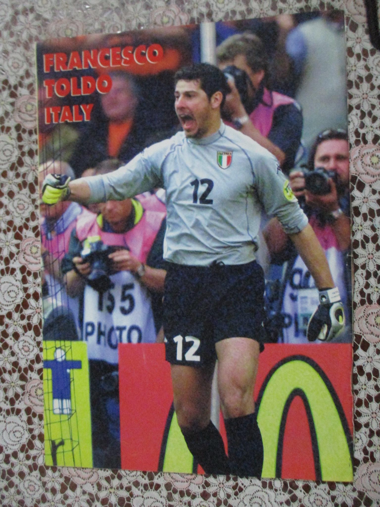 เวิลด์ซอคเกอร์ ฉบับที่14 ปี2543 ตำหนิ ไม่มีปกหลัง แผ่นเนื้อความหายไป4แผ่น