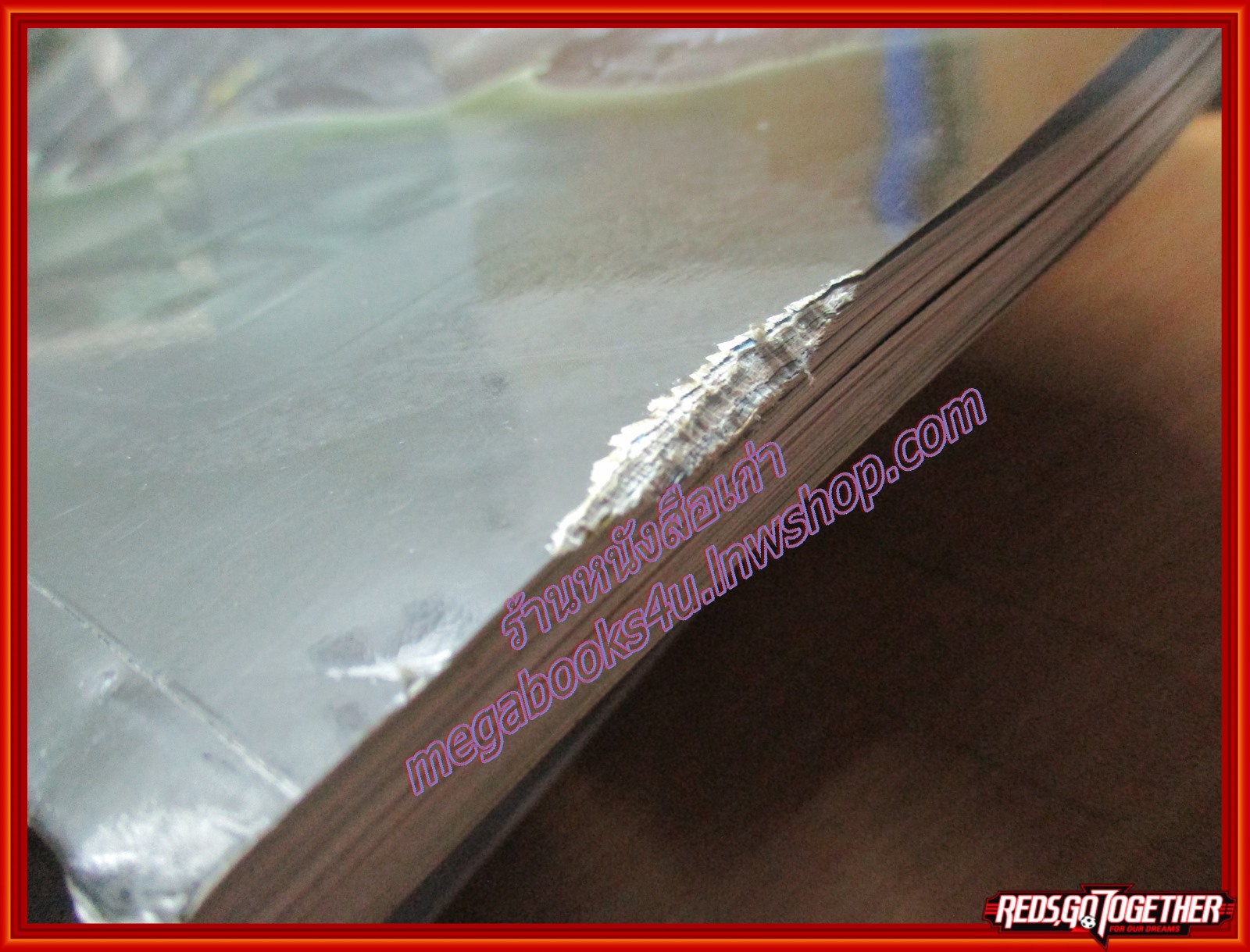 นิตยสารพระ SIAM AMULET เล่มที่39 ปีที่5 ปี2557 ปก พระผงวัดปากน้ำ รุ่น1 วัดปากน้ำ ภาษีเจริญ มีตำหนิ ซ่อมสันปกบางส่วน และ ด้านบนปกหลังแหว่งไปนิด