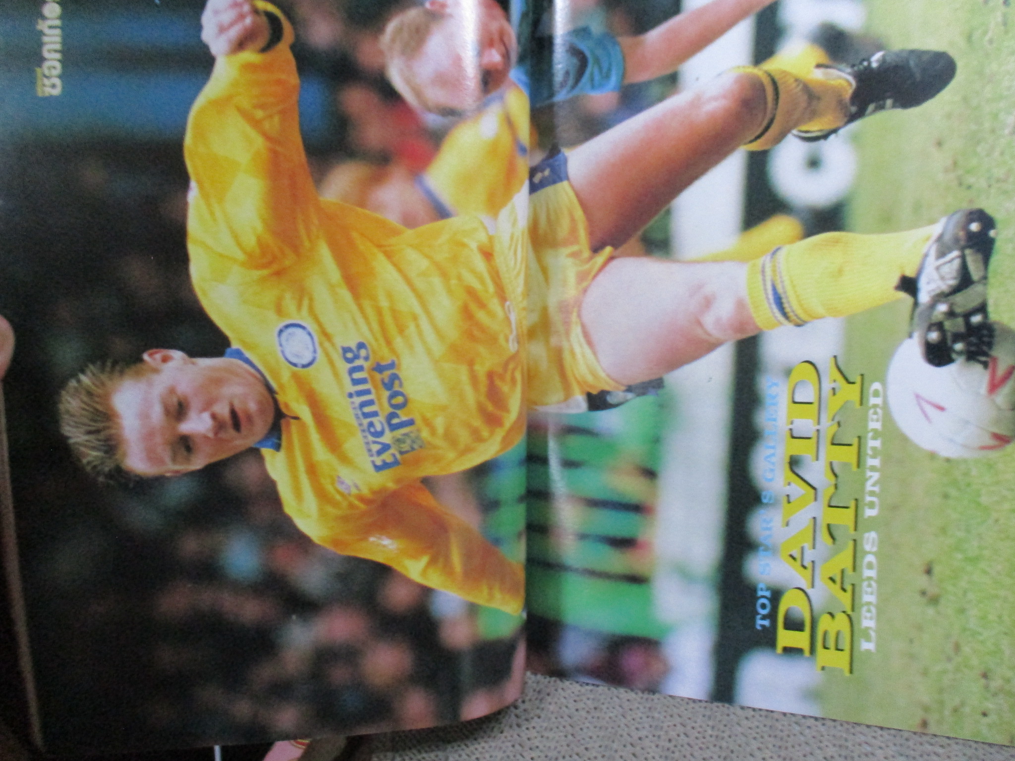 สตาร์ซอคเกอร์ ฉบับที่0758 ปี2535 ปก เอียน วอล์คเกอร์ หน้ากลาง เดวิด แบตตี้ / สก็อต เกมมิลล์