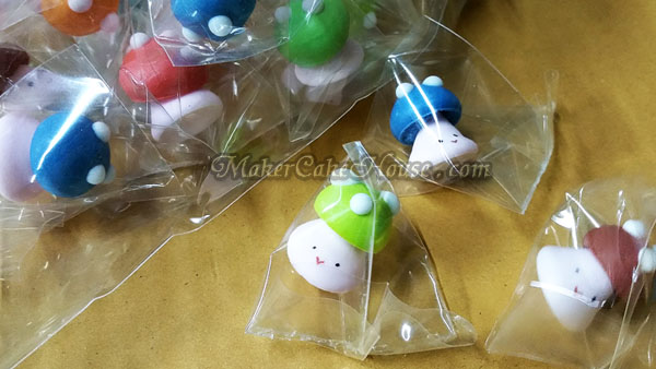 ตุ๊กตาไอซิ่งรูปเห็ดน้อยน่ารัก ( 20 ชิ้น )