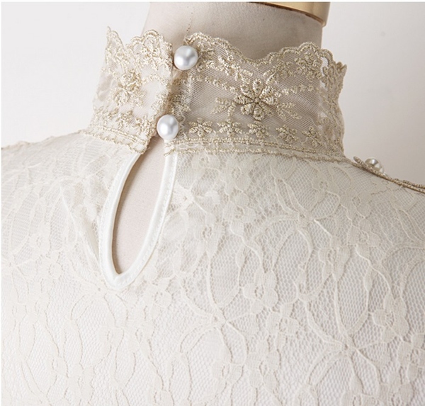 **ขายดีมากๆค่ะ พร้อมส่งมีจำนวนจำกัดค่ะ**เสื้อผ้าลูกไม้สีครีมทอง หน้าอกประดับด้วยดอกไม้ปักมุก แขนยาวจับรูดที่ปลายค่ะ ปลายแขนไม่เย็บริม มีซับในสวยเหมือนแบบ