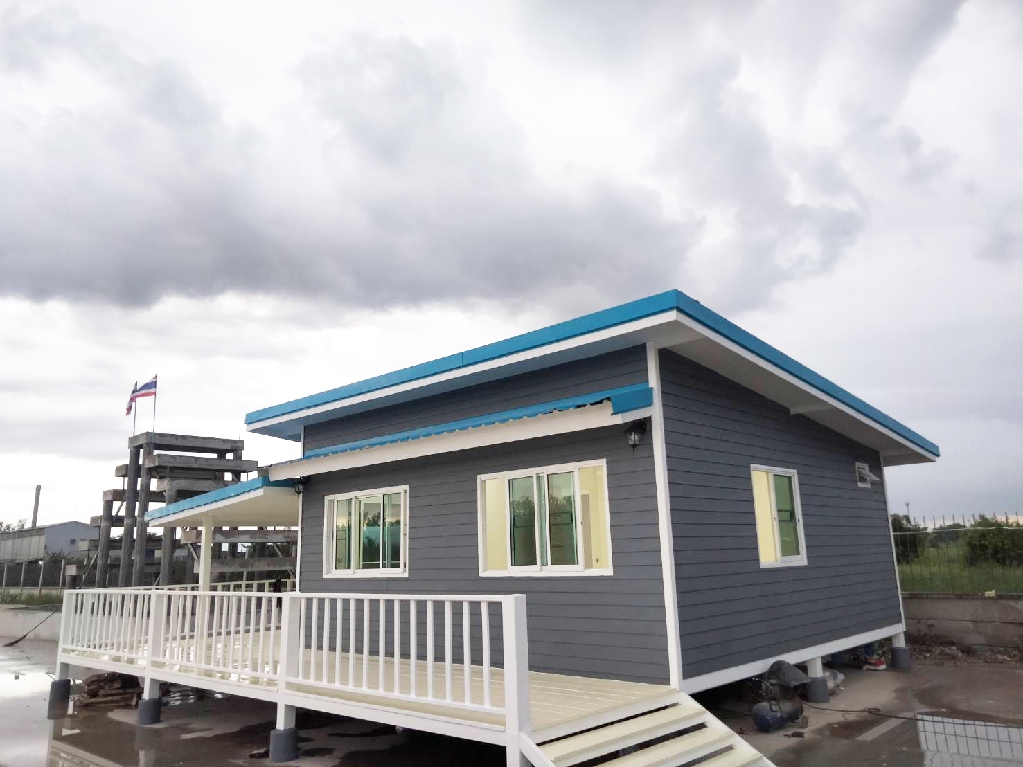 บ้านน็อคดาวน์ ขนาด 9 * 8 เมตร ในตัวบ้าน ขนาด 6*6 เมตร ราคา 550000 บาท