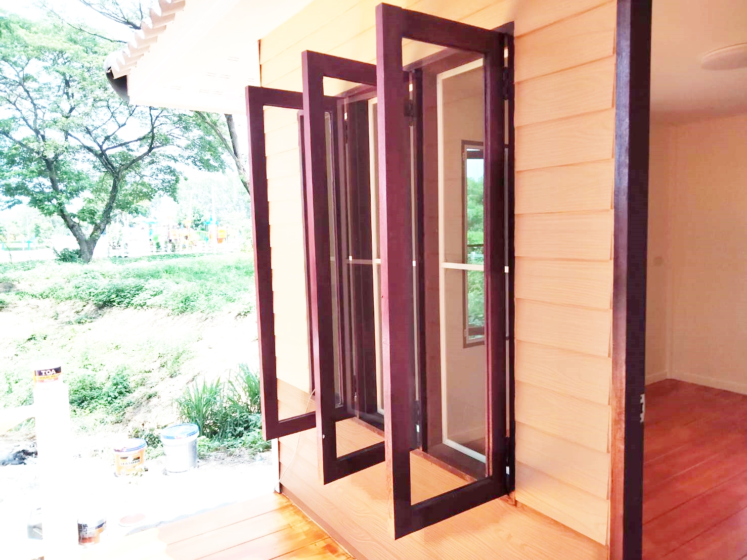 บ้านน็อคดาวน์ ขนาด 4*6 และ 3*4 พร้อมระเบียงกลางบ้าน