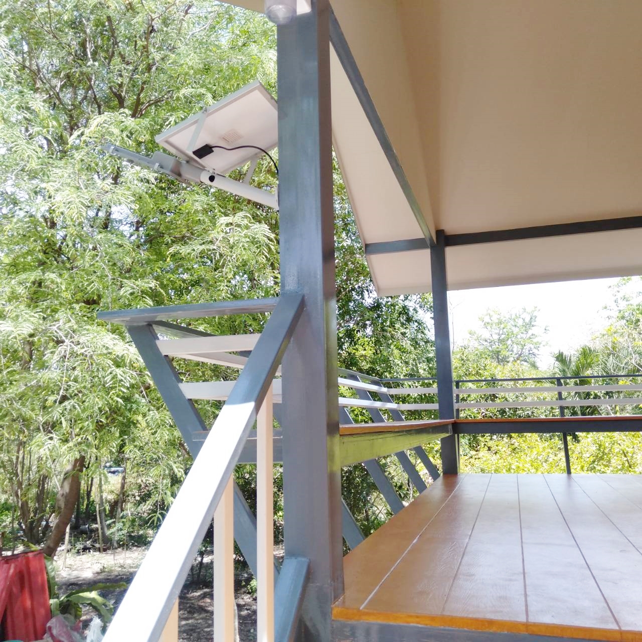 บ้านขนาด 4*7 เมตร ราคารวมเป็นเงินทั้งสิ้น 370,000 บาทพร้อมระเบียงขนาด 2*4 เมตร