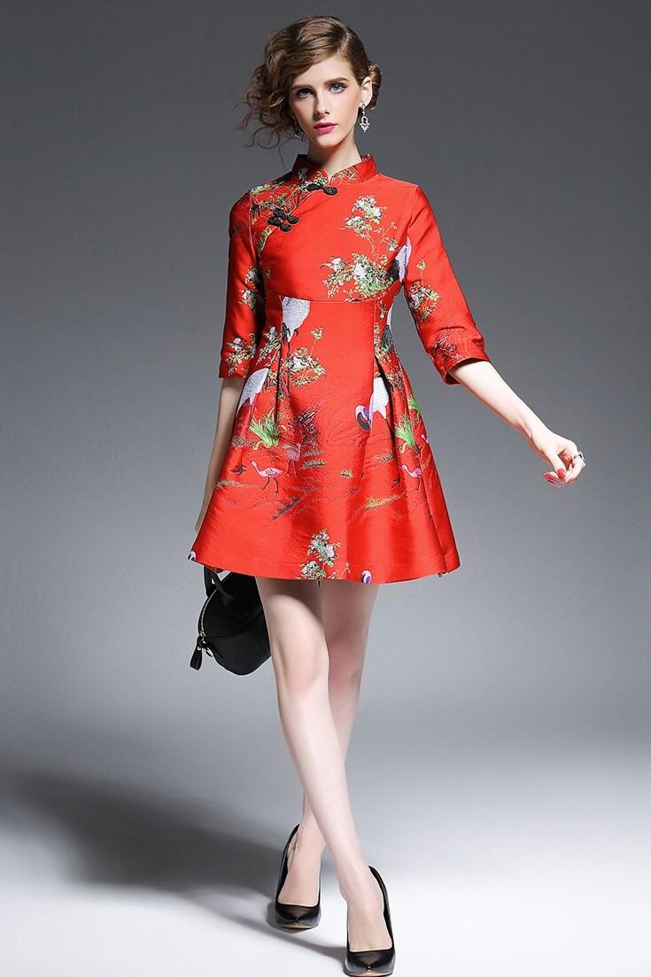 ***หมดค่ะ***เดรสผ้าไหมปักลายทรงสวย คอจีนแขนสามส่วน จับจีบเน้นช่วงเอวได้รูป ติดซิปด้านหลังใส่สบาย งานตัดเย็บเรียบร้อย เกรดพรีเมี่ยมค่ะ