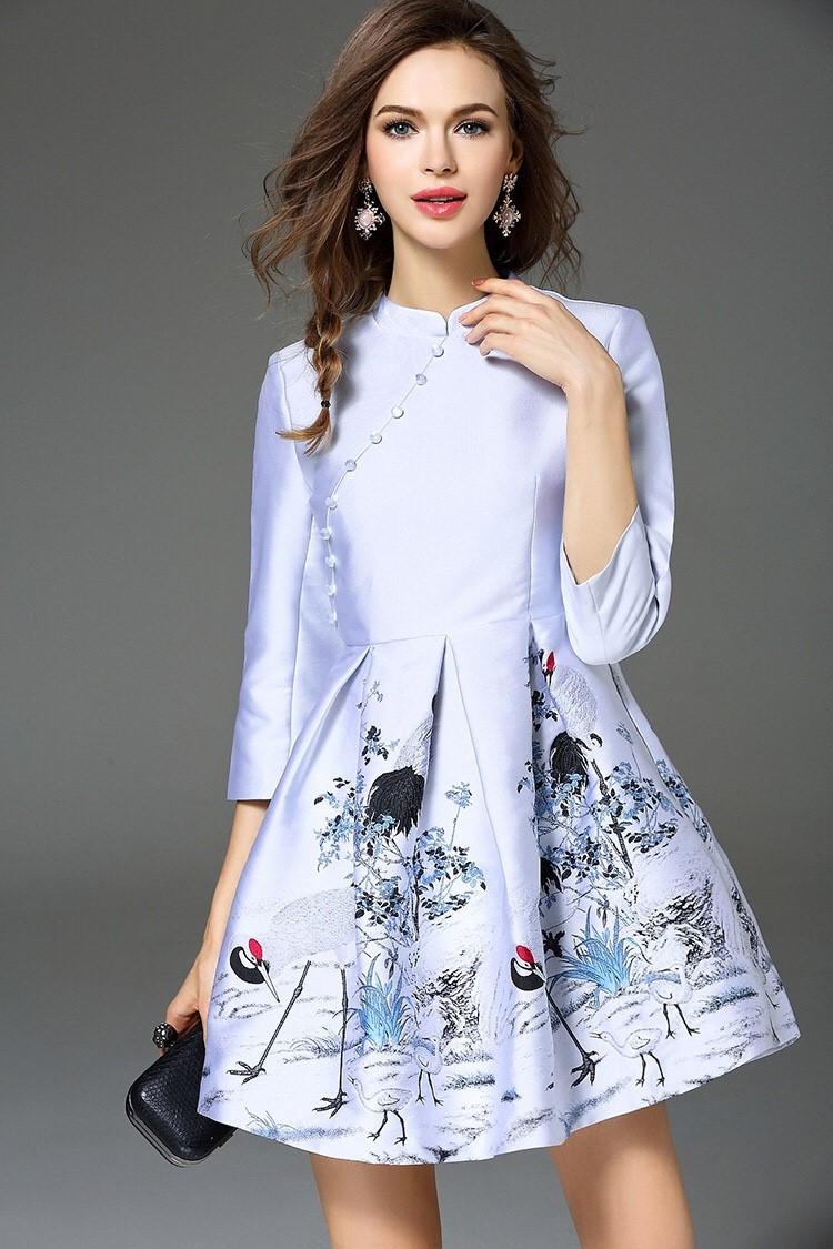 ***หมดค่ะ***เดรสผ้าไหมปักลายทรงสวย คอจีนแขนสามส่วน จับจีบเน้นช่วงเอวได้รูป ติดซิปด้านหลังใส่สบาย งานตัดเย็บเรียบร้อย เกรดพรีเมี่ยมค่ะ