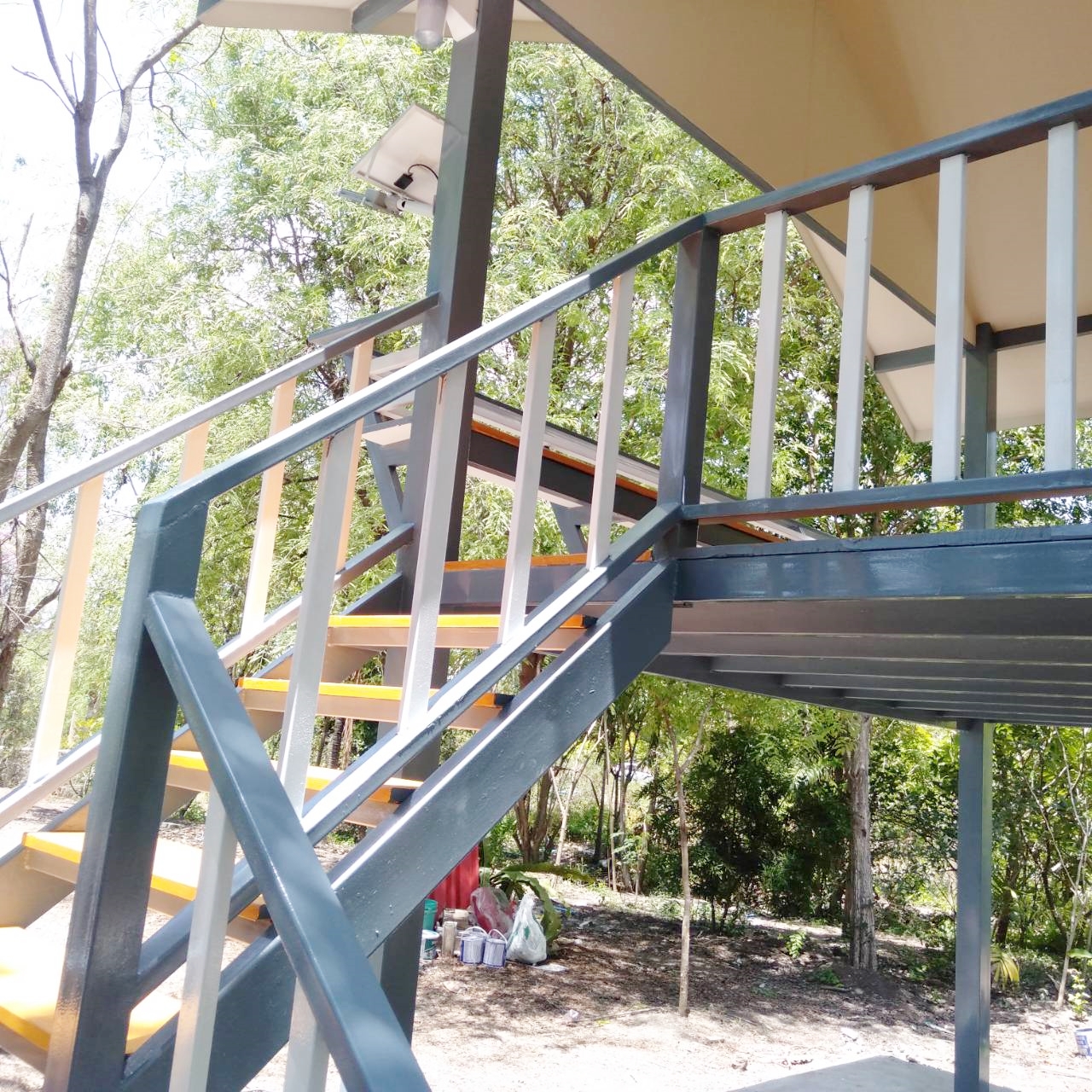 บ้านขนาด 4*7 เมตร ราคารวมเป็นเงินทั้งสิ้น 370,000 บาทพร้อมระเบียงขนาด 2*4 เมตร