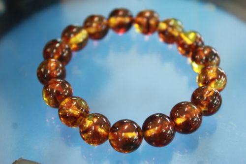 สร้อยข้อมืออำพันบอนติก (Baitic Amber)
