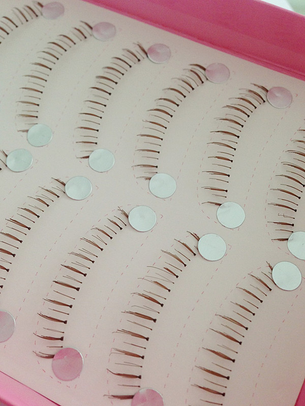 HX-22# ขนตาล่างเอ็นใส(ราคาส่ง) ขั้นต่ำ 15 เเพ็ค คละเเบบได้