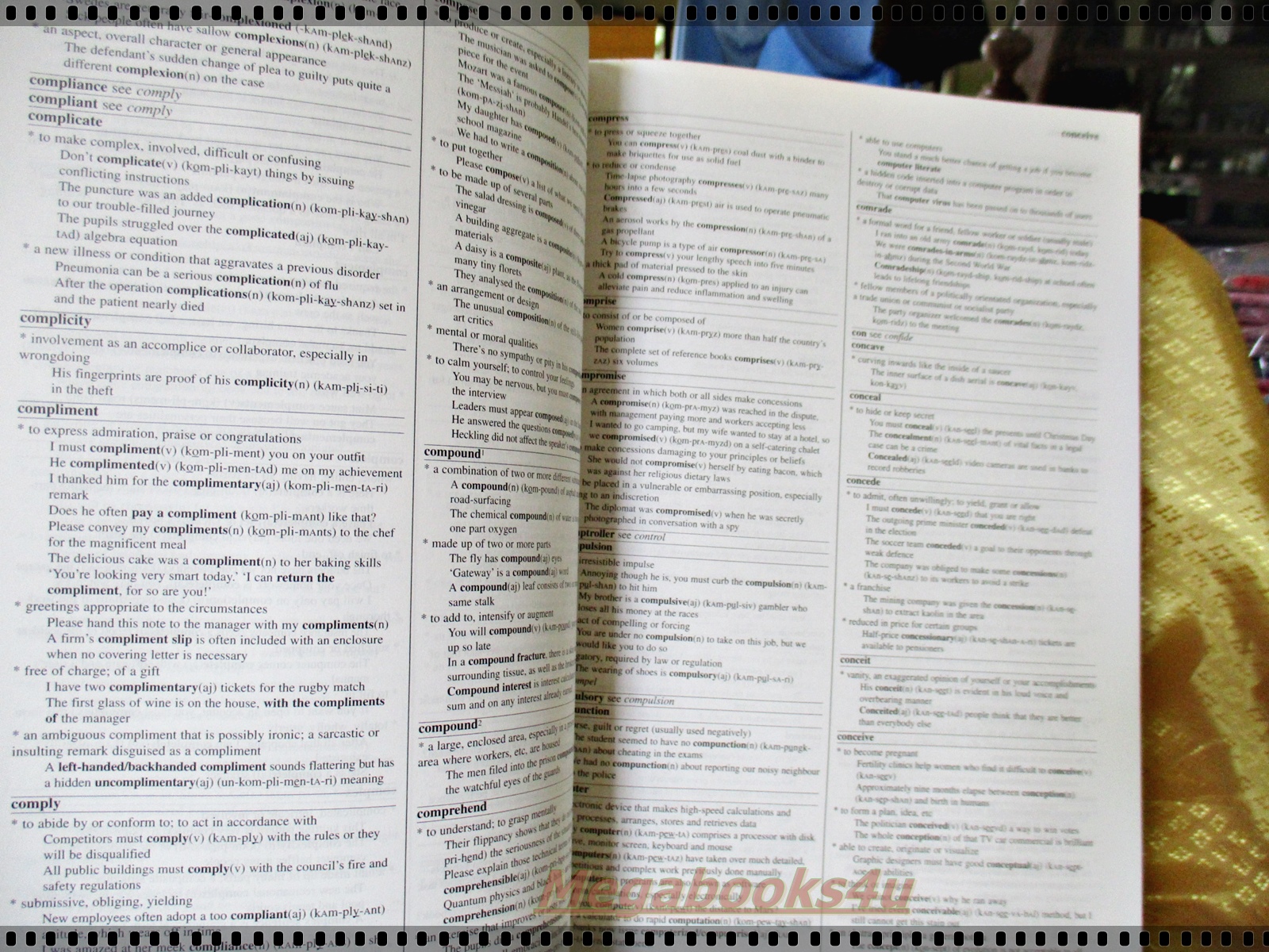 WORD POWER DICTIONARY IMPROVE YOUR ENGLISH โดย รีดเดอร์ส ไดเจสท์